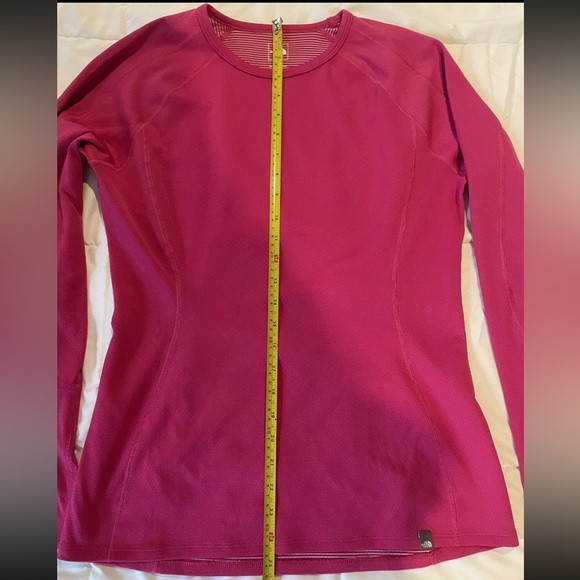 Women's North Face Magenta Tech Long Sleeve Shirt - size large - Picture 3 of 7